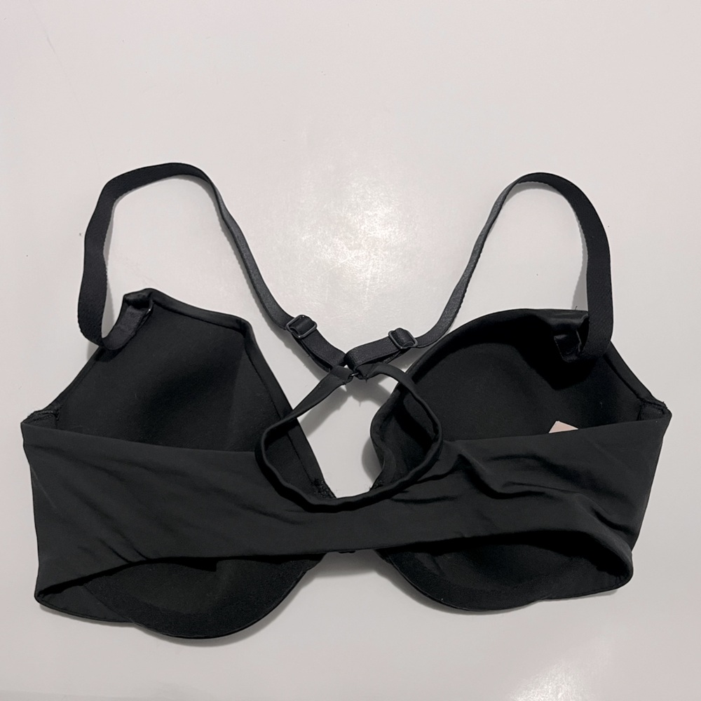 Victoria's Secret Black Convertible Strappy Bra